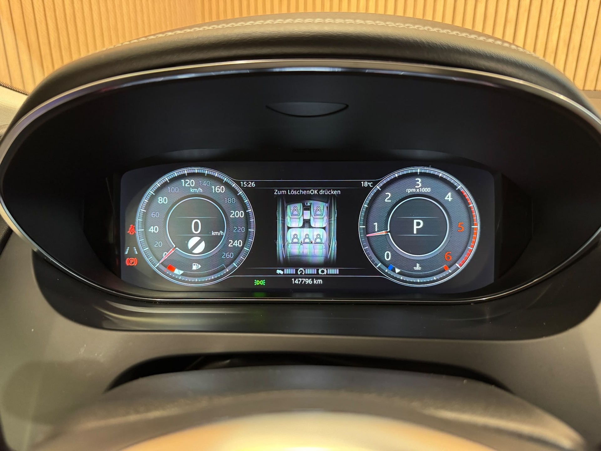 JAGUAR E-Pace 2.0d D240 R-Dynamic HSE AWD Automatik-image-12
