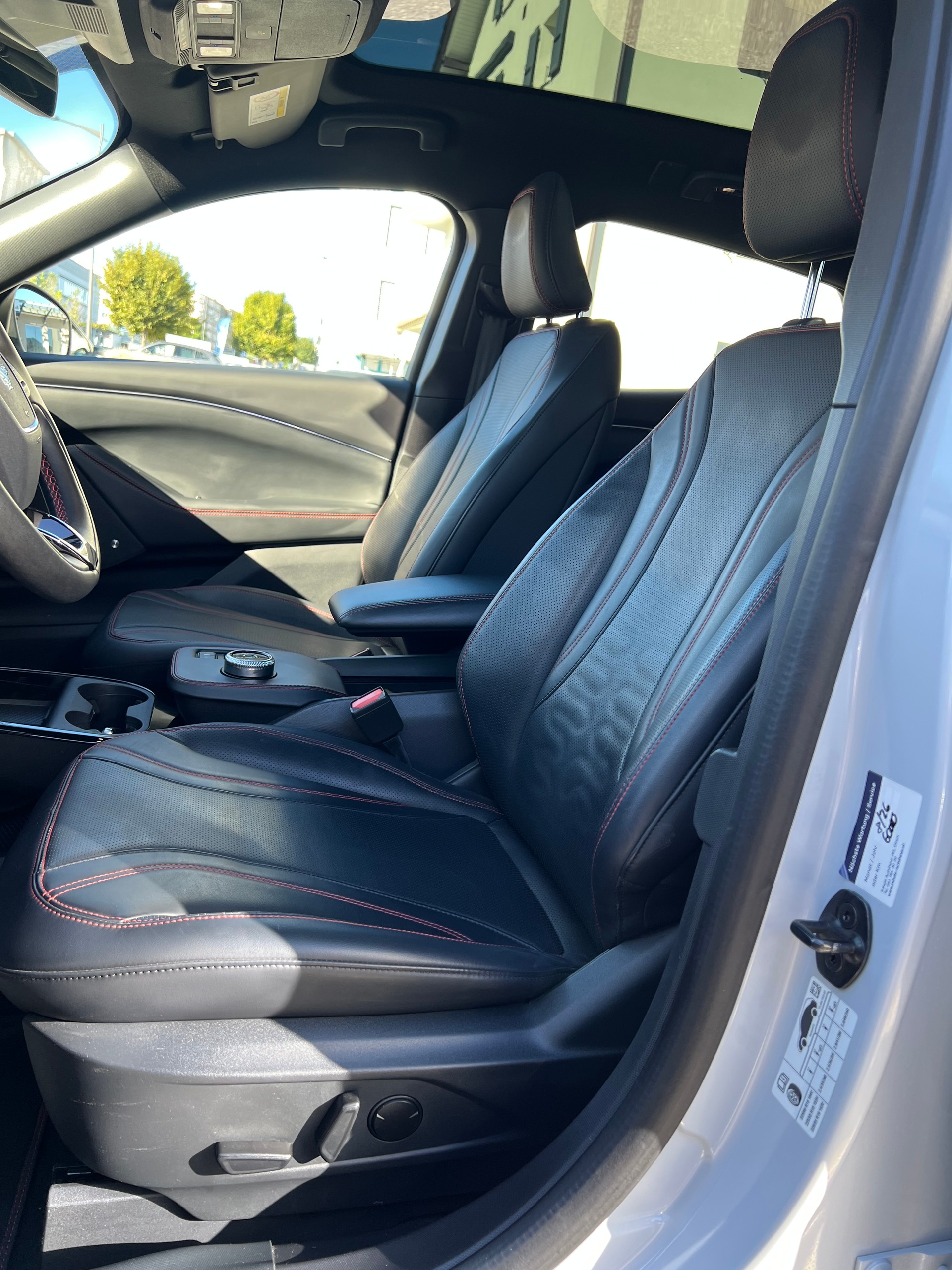 FORD Mustang MACH-E Premium AWD 88 kWh-image-5