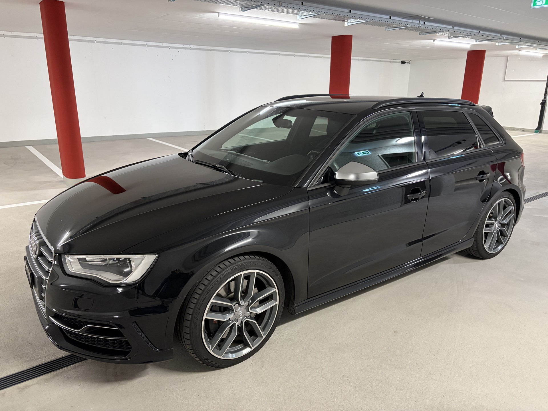 AUDI 2.0 T FSI quattro S-Tronic-image-2