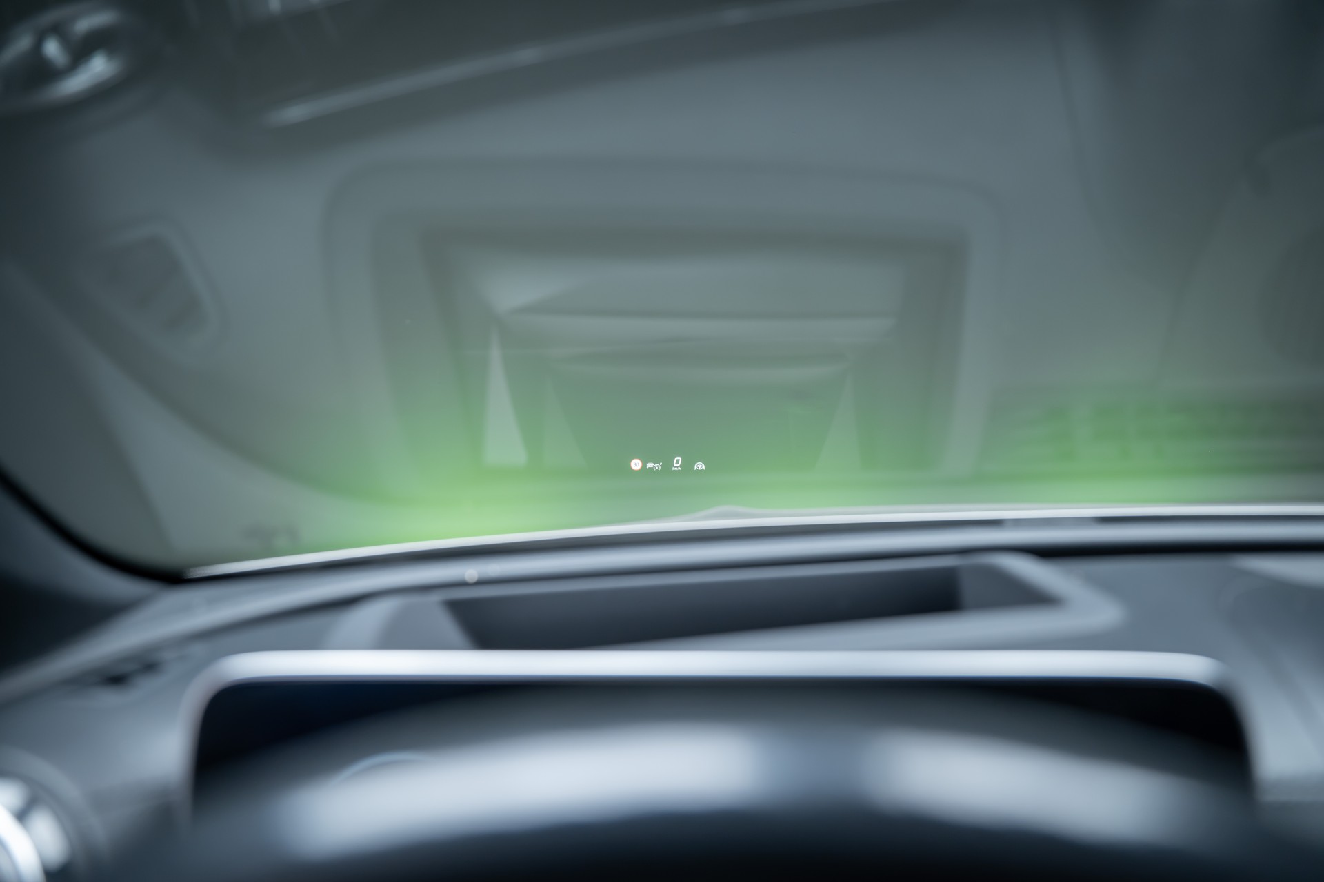 MERCEDES-BENZ C 200 AMG Line 4matic / CH-Fahrzeug / Panorama-Glasdach / 360°Kamera /-image-29