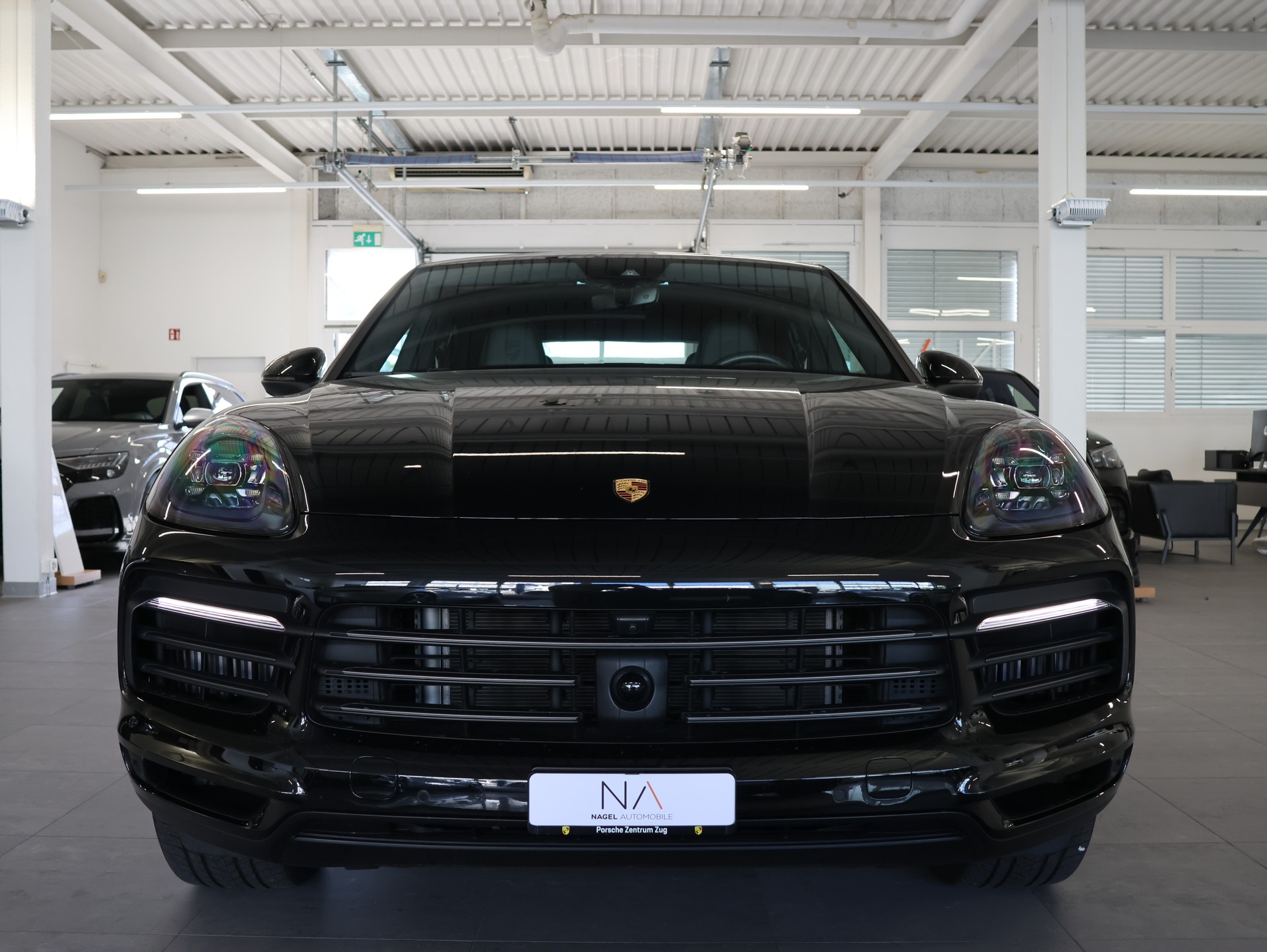PORSCHE Cayenne Coupé Platinum Edition-image-2