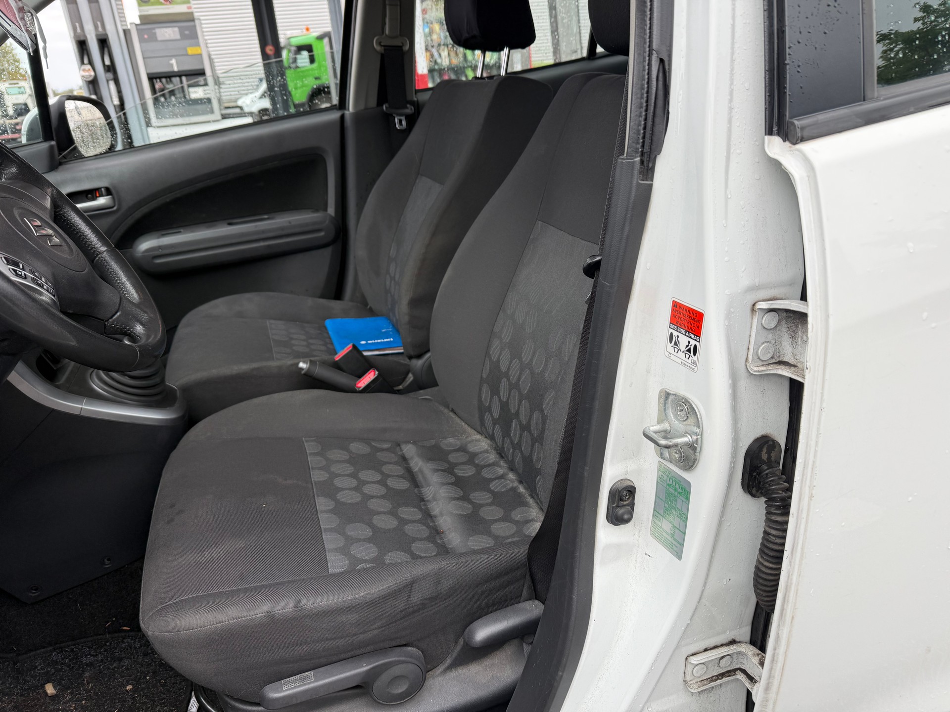 SUZUKI Splash 1.0i 12V GL-image-6
