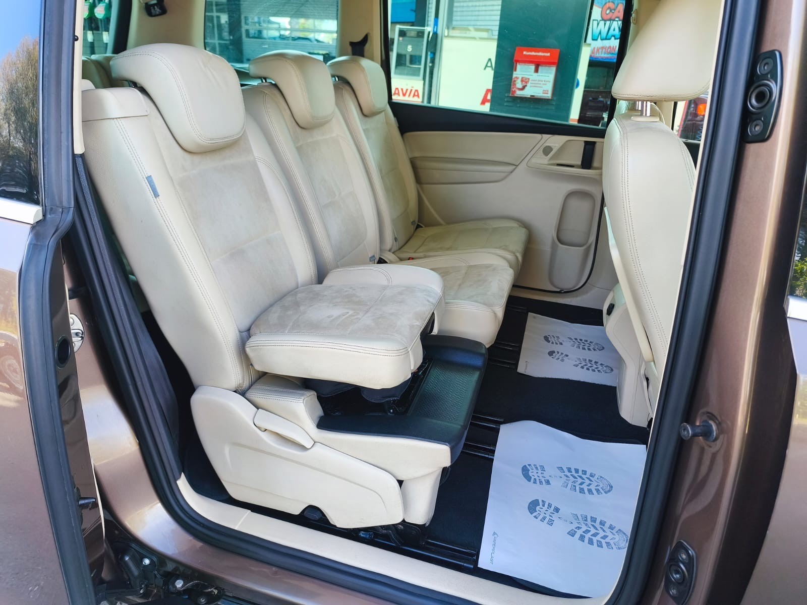 VW Sharan 2.0 TDI BlueMotion Technology Highline DSG-image-13