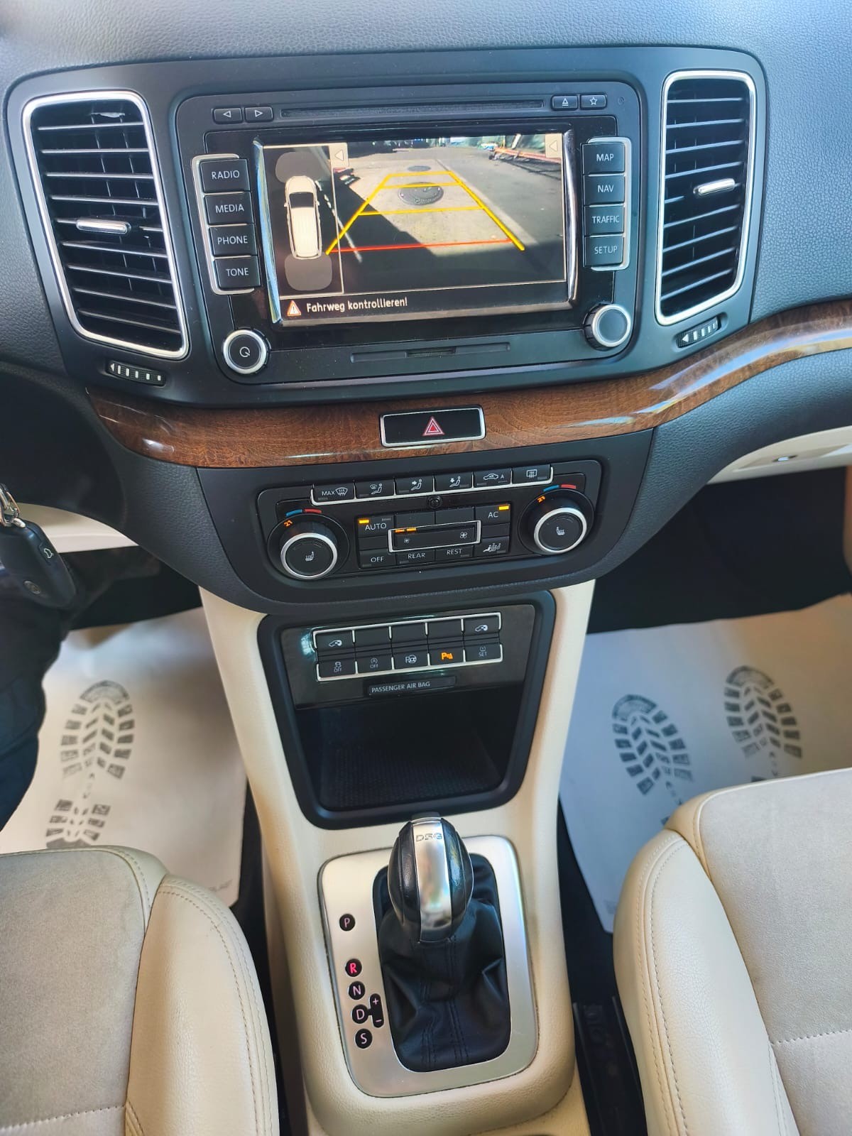 VW Sharan 2.0 TDI BlueMotion Technology Highline DSG-image-27