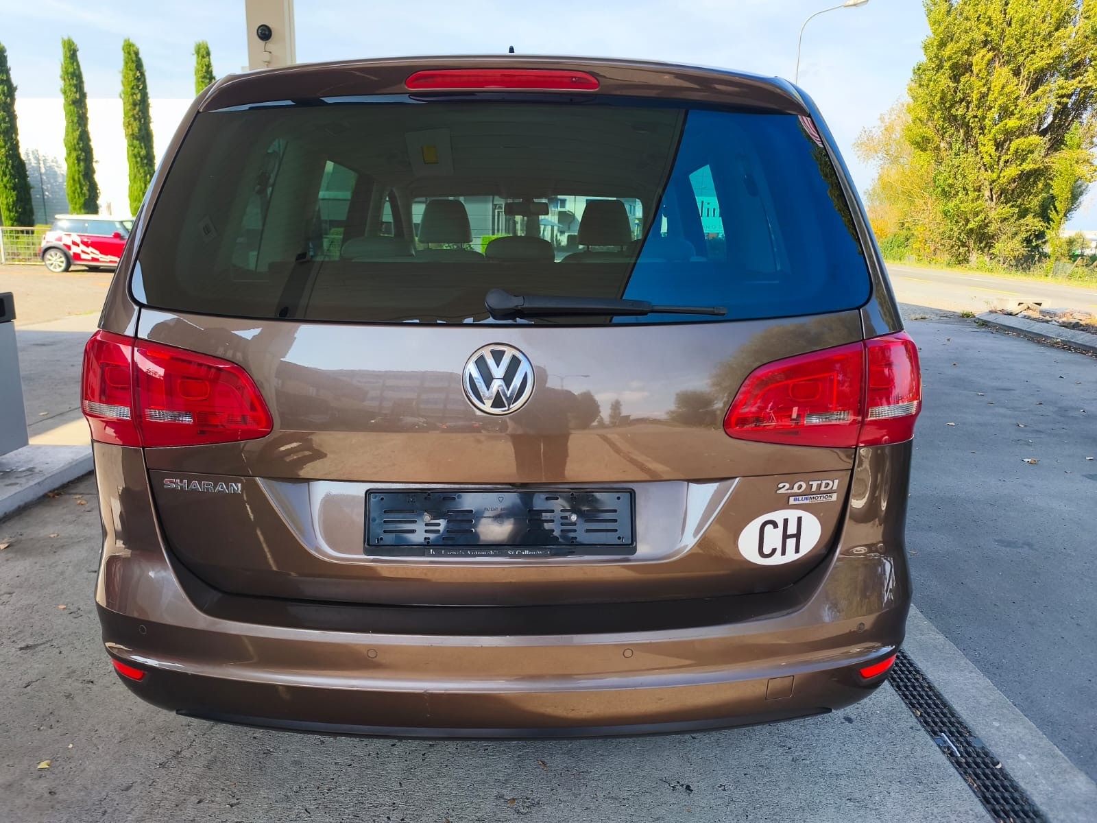 VW Sharan 2.0 TDI BlueMotion Technology Highline DSG-image-7
