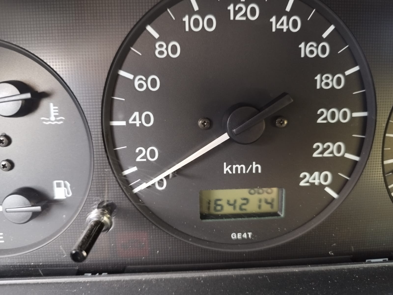 MAZDA 626 2.0i-16V-image-11