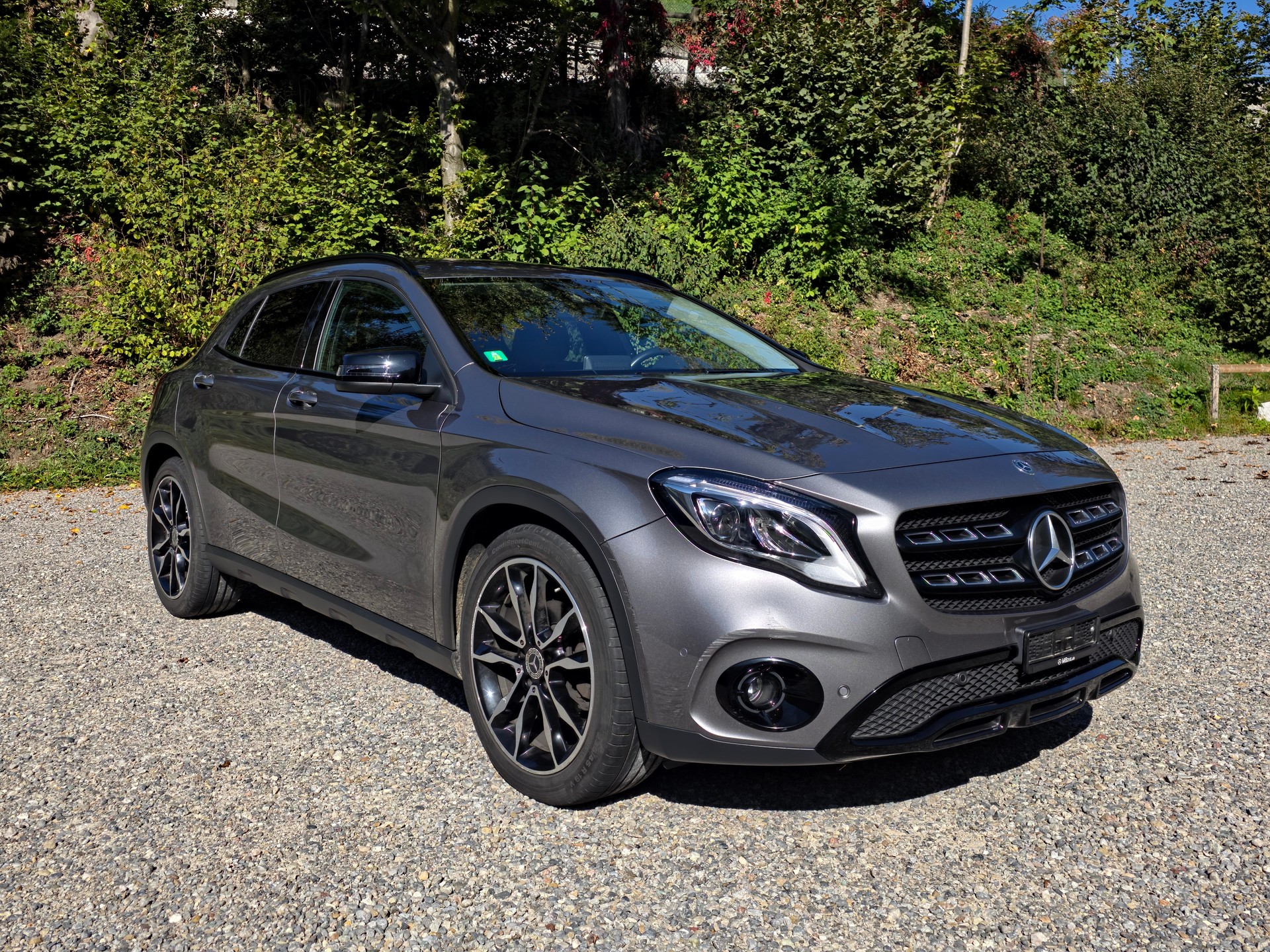 MERCEDES-BENZ GLA 200 Night Star 7G-DCT-image-1