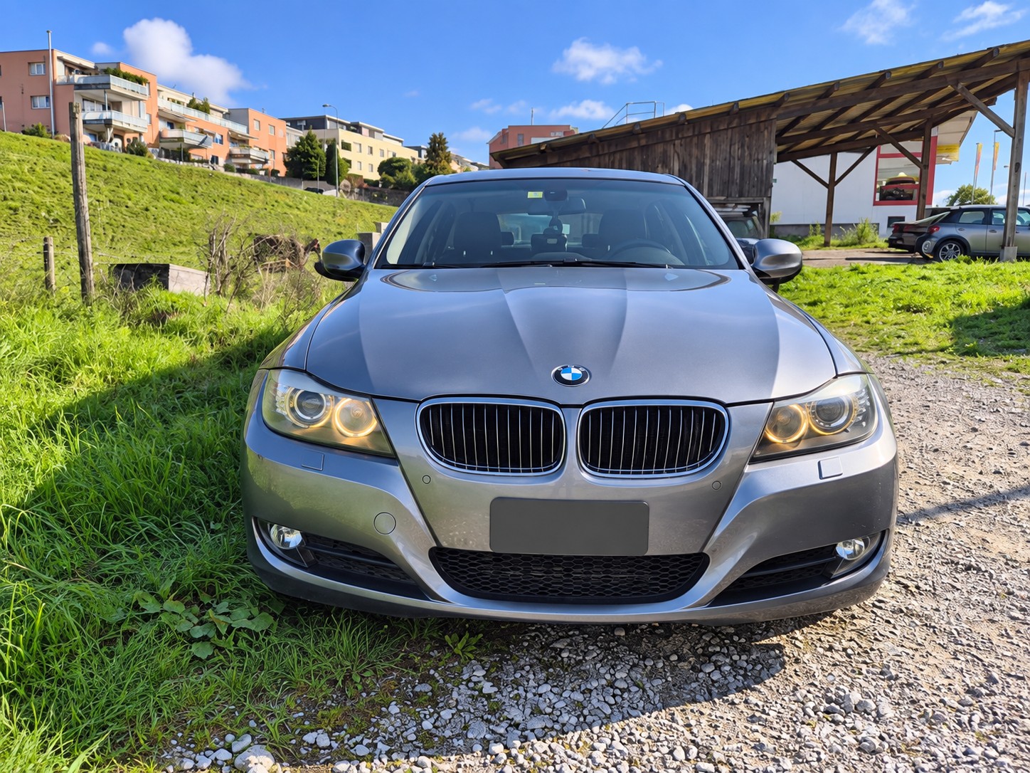 BMW 330d xDrive-image-1