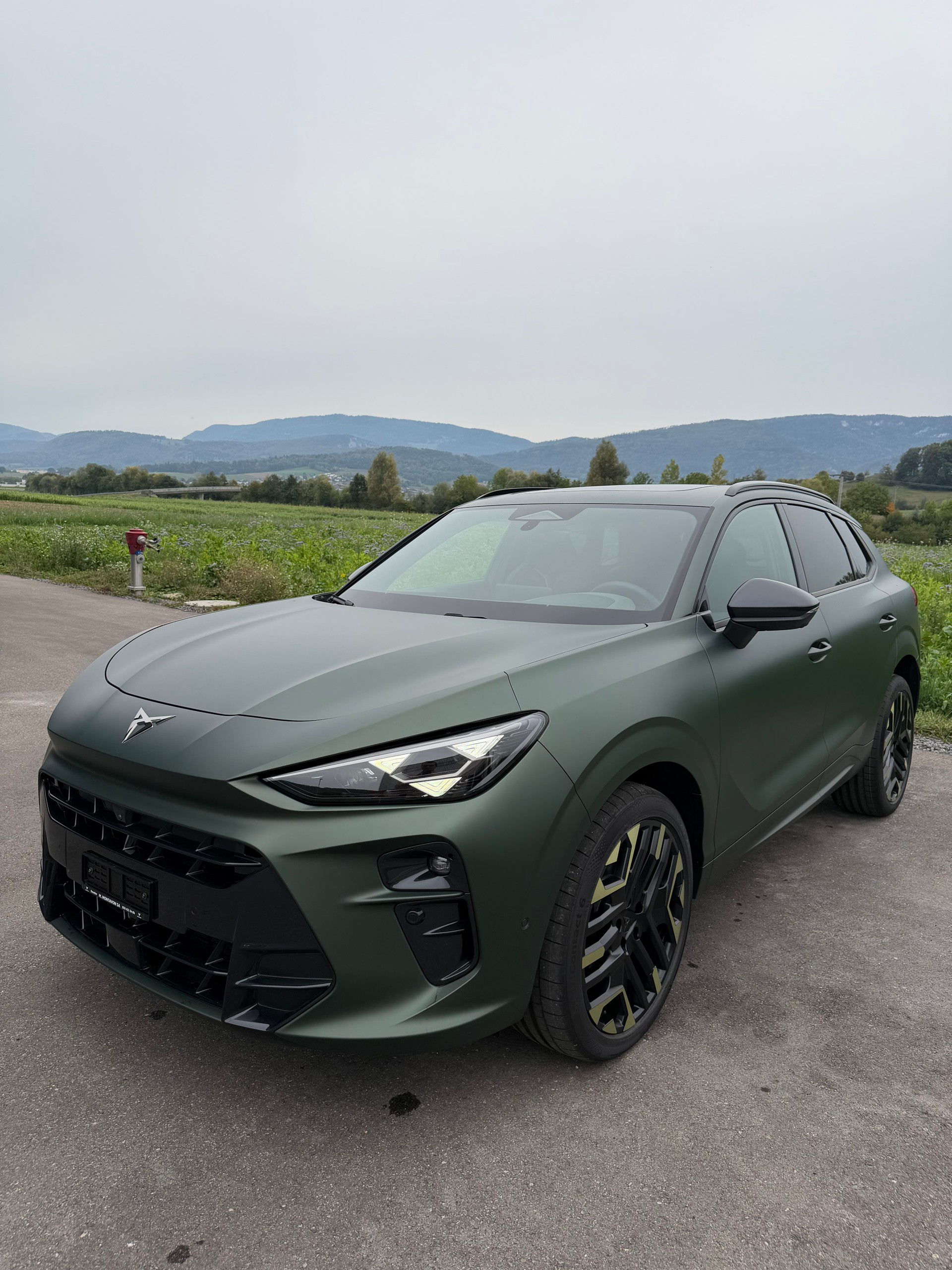CUPRA TERRAMAR TRIBE EDITION / PRIME EDITION SERVICES GRATUITS 5 ANS / 100'000 KMS LIQUIDES INCLUS-image-0