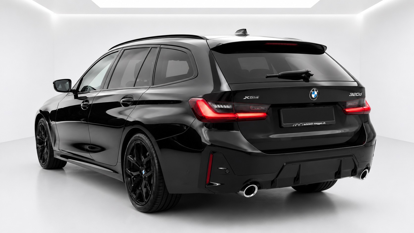 BMW 320d xDrive 48V Touring Steptronic M Sport-image-6