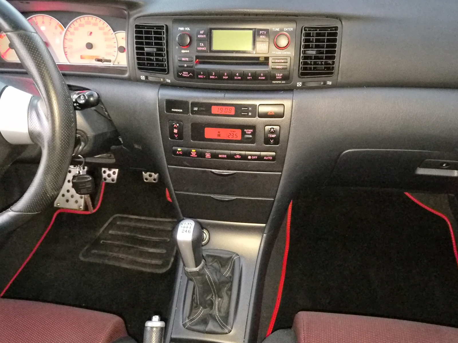 TOYOTA Corolla 1.8 TS Compressor-image-11
