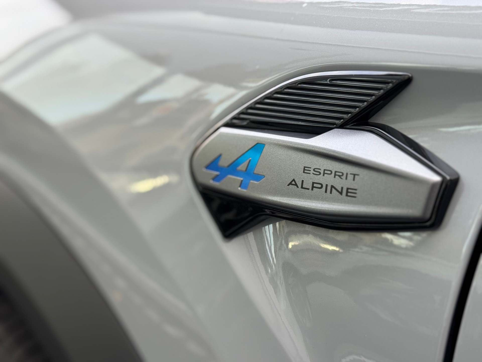 RENAULT Captur 1.8 E-Tech 160 Esprit Alpine DHT-image-15