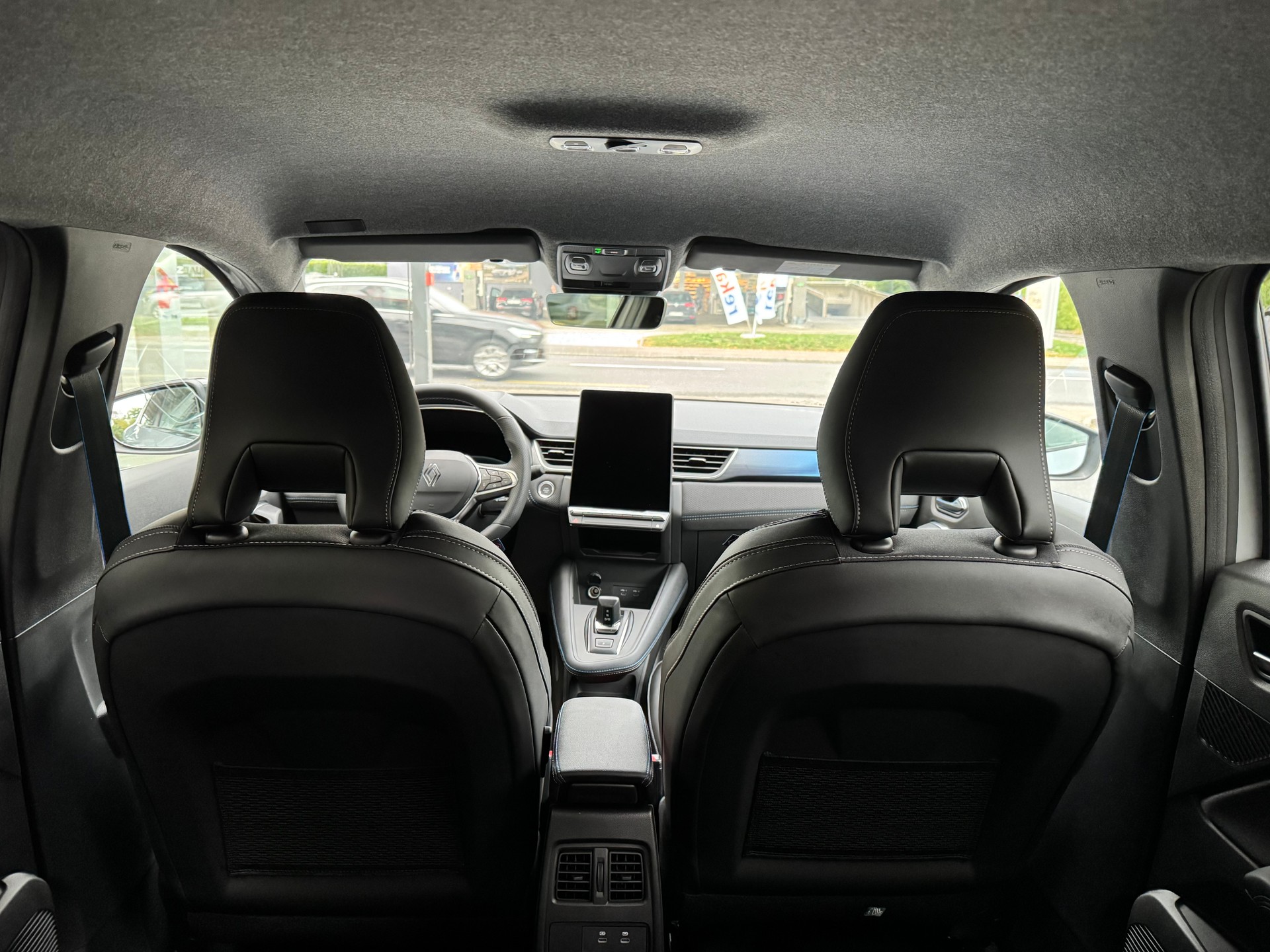 RENAULT Captur 1.8 E-Tech 160 Esprit Alpine DHT-image-9