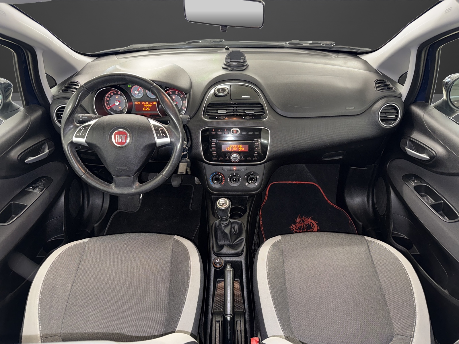 FIAT Punto 1.4 Evo-image-8