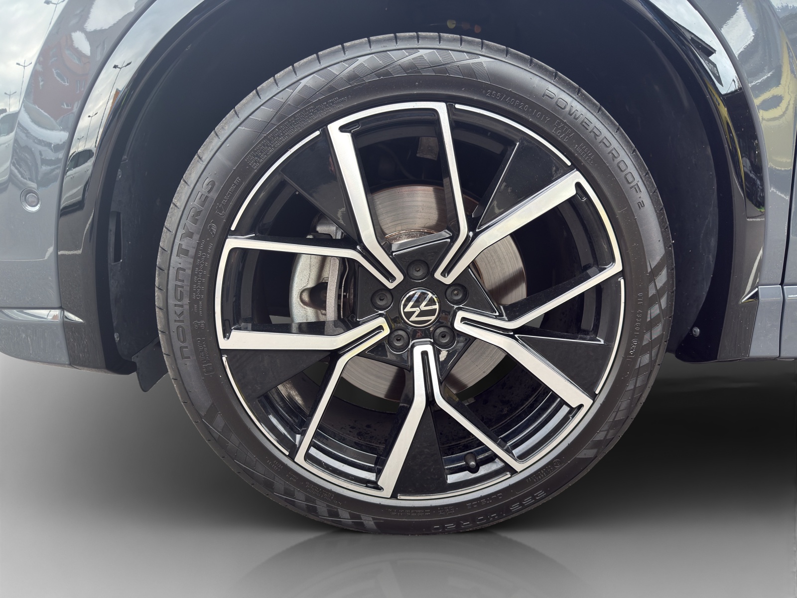 VW Tiguan 2.0 TSI DSG R-Line 4Motion-image-14