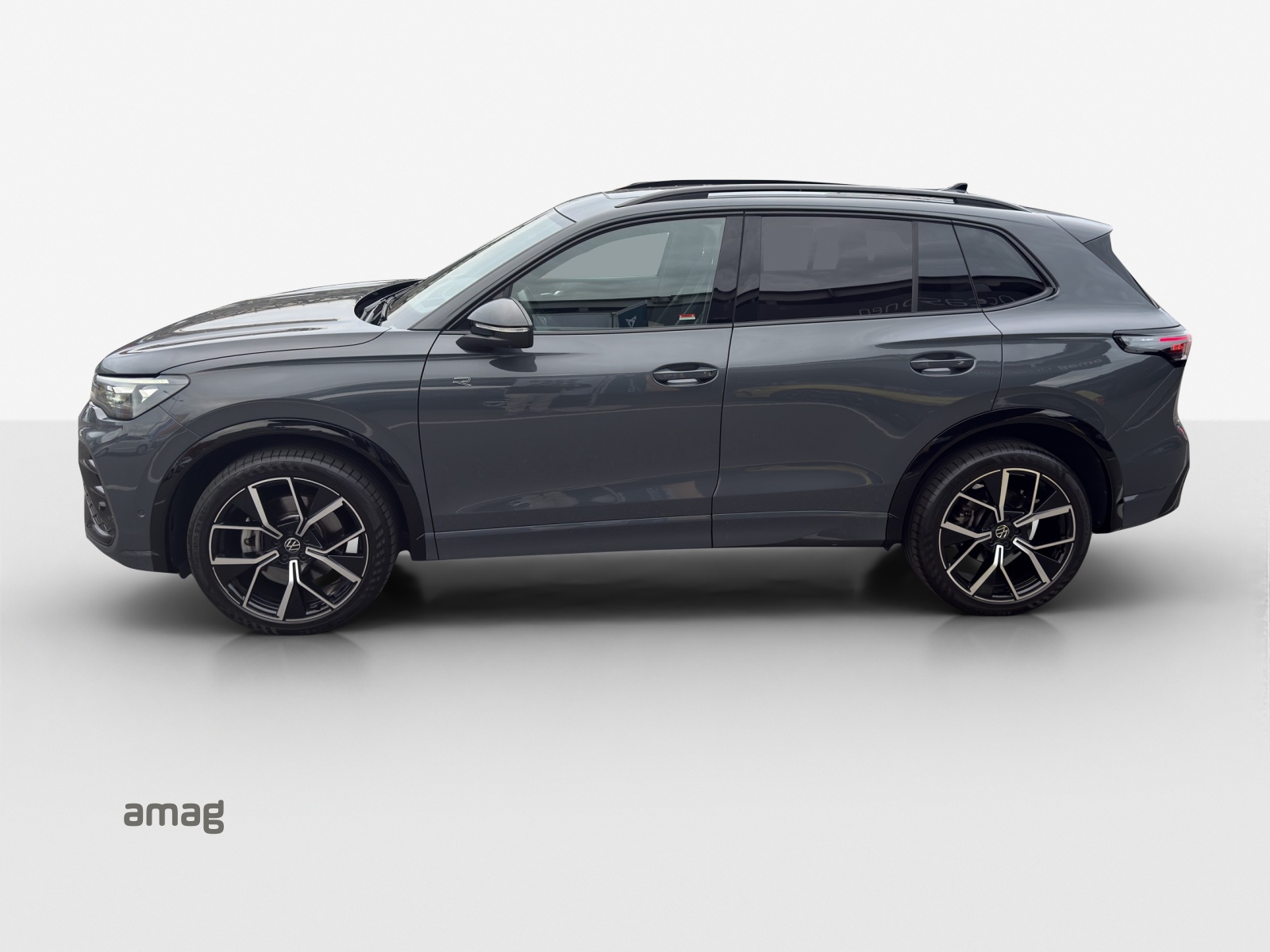 VW Tiguan 2.0 TSI DSG R-Line 4Motion-image-1