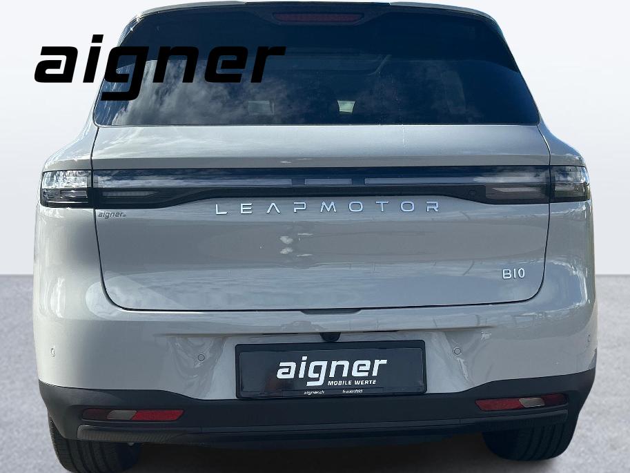 LEAPMOTOR B10 EV-image-3