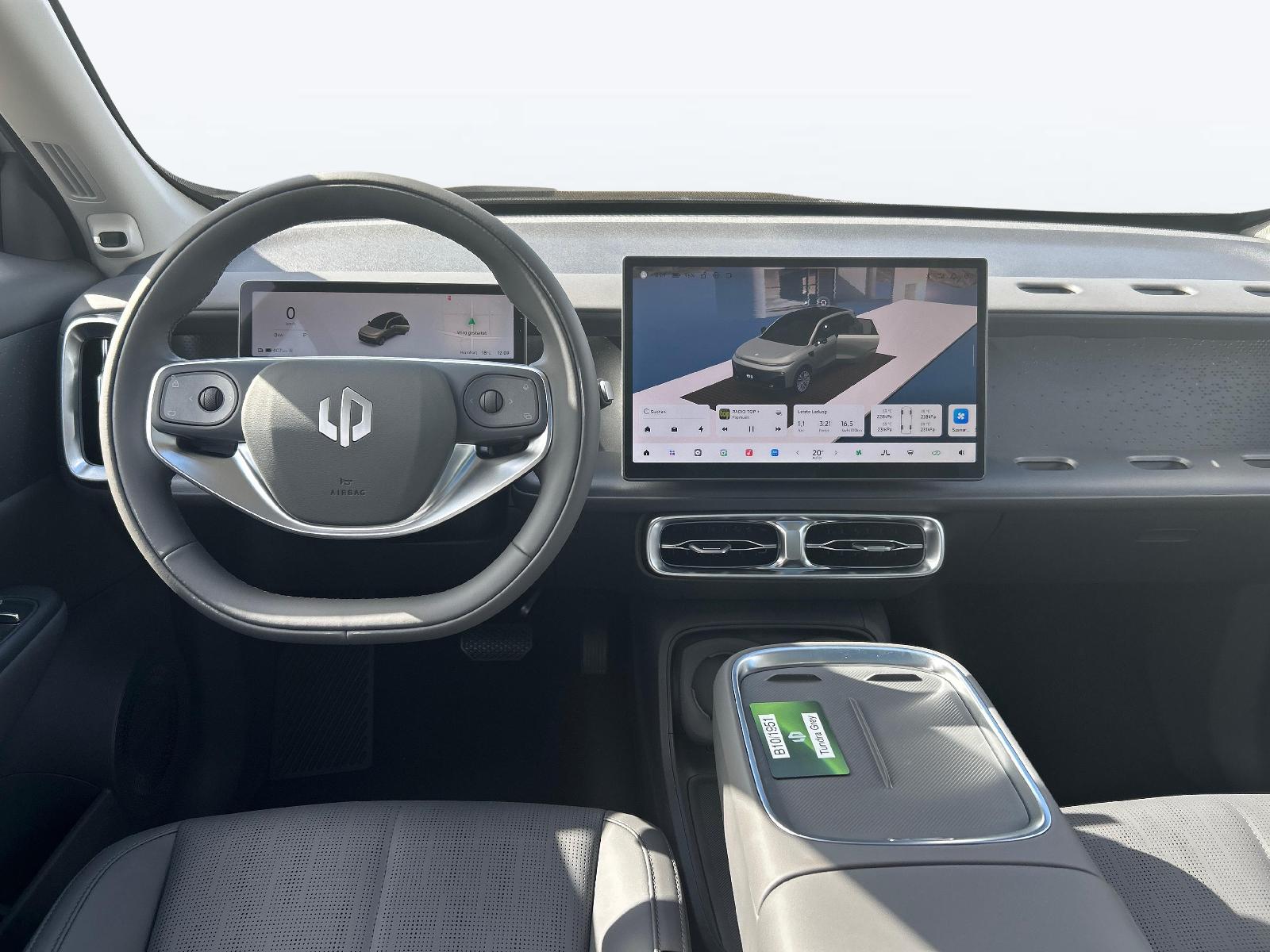 LEAPMOTOR B10 EV-image-8