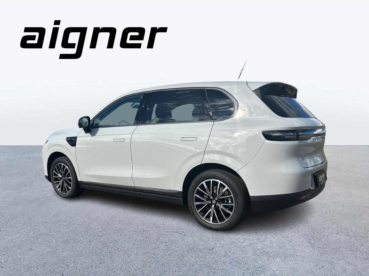 LEAPMOTOR B10 EV-showroom-element-2