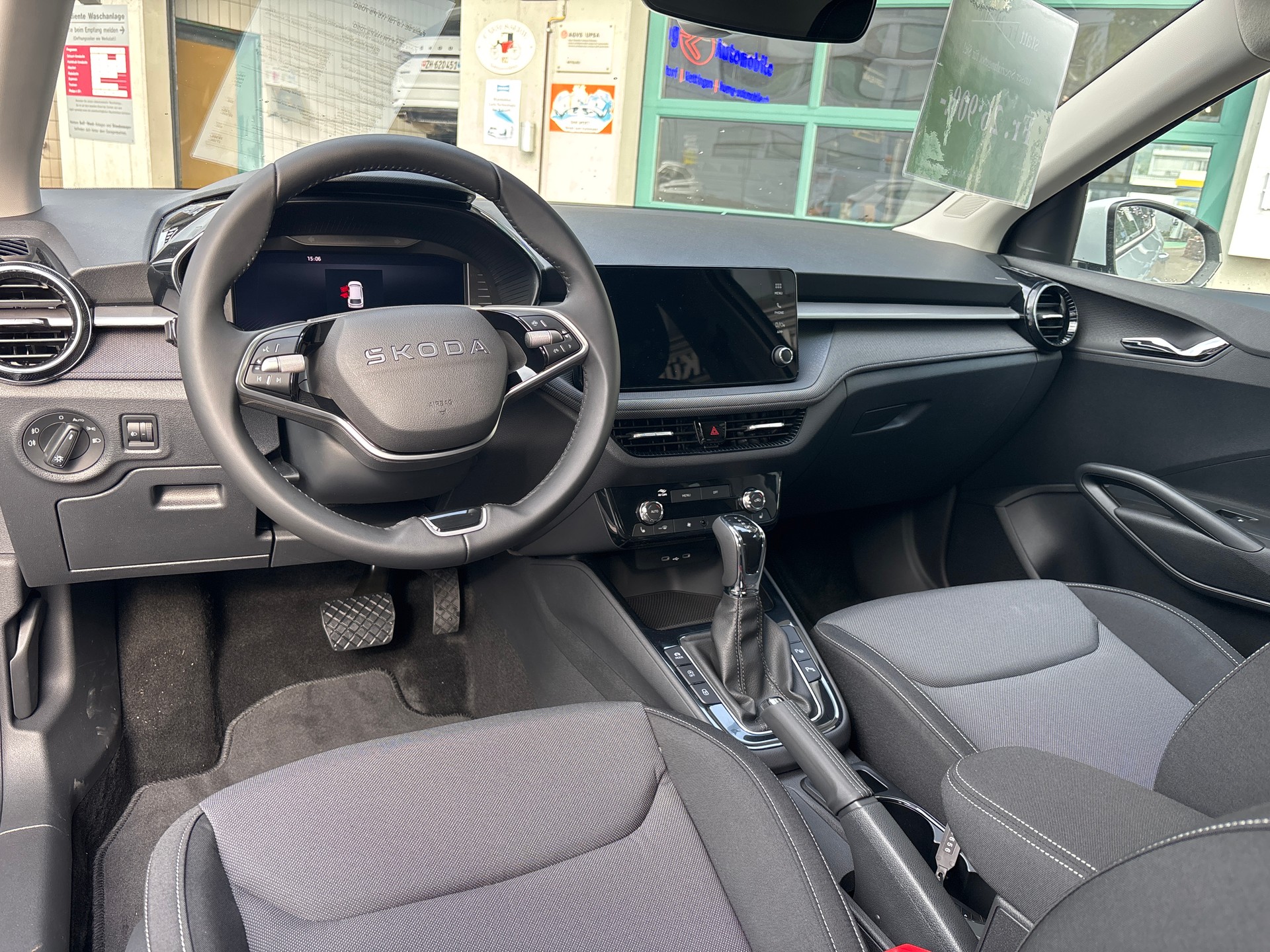 SKODA Fabia 1.0 TSI Selection DSG-image-10