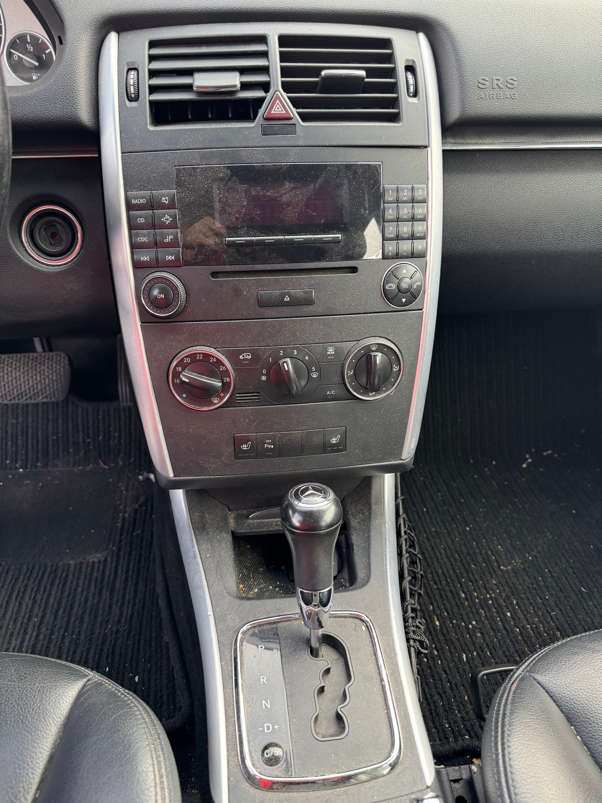 MERCEDES-BENZ B 200-image-12