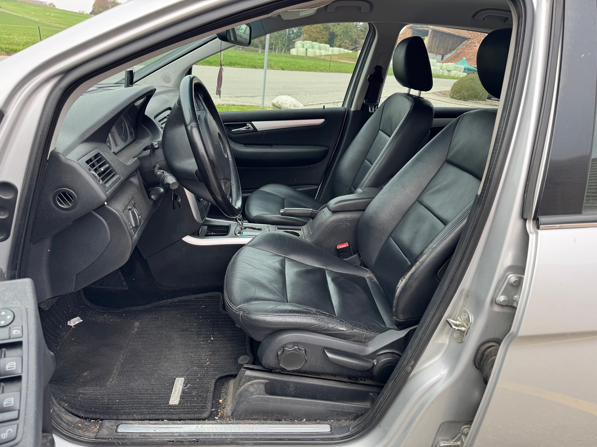 MERCEDES-BENZ B 200-image-3