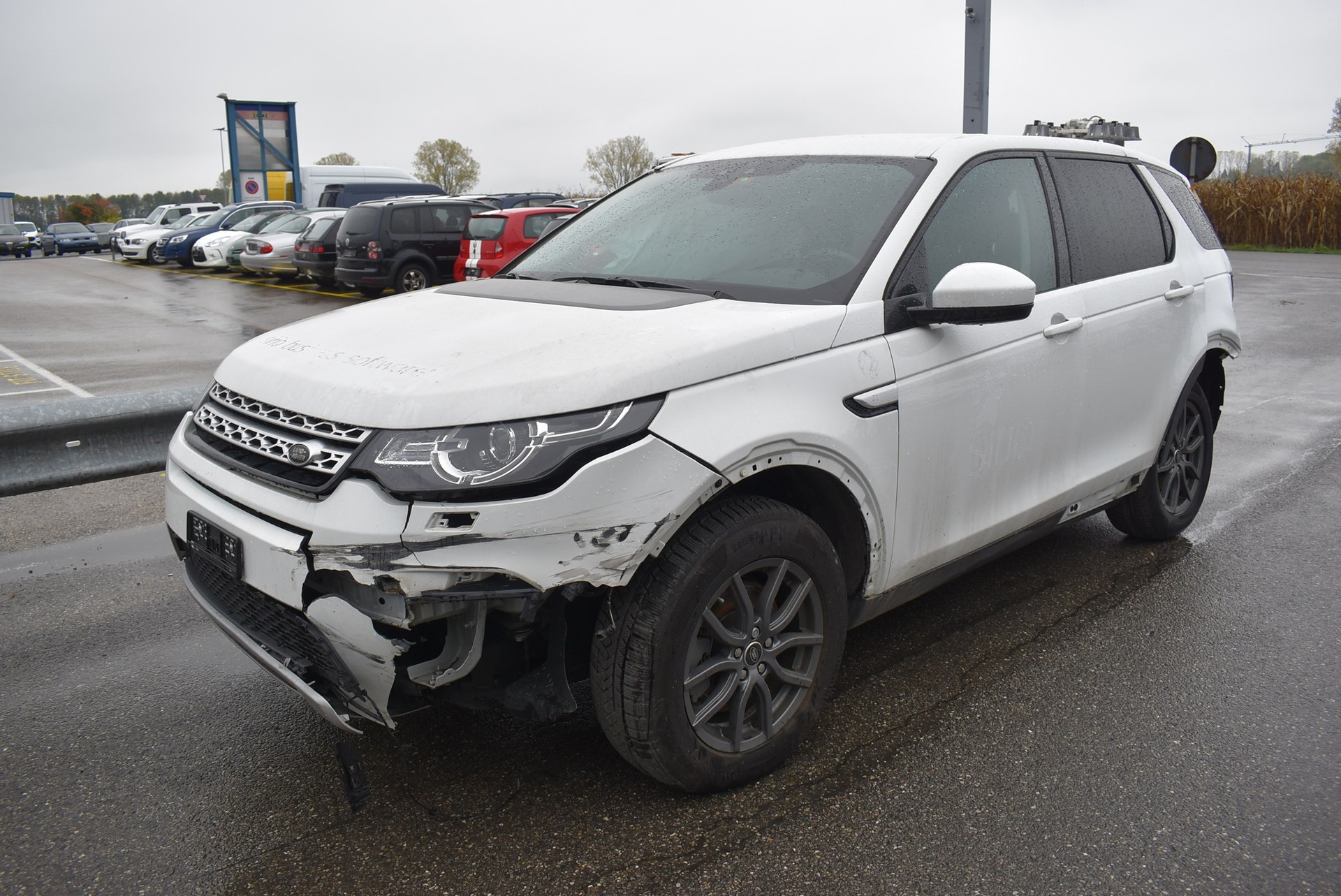 LAND ROVER Discovery Sport 2.0 TD4 HSE-image-1