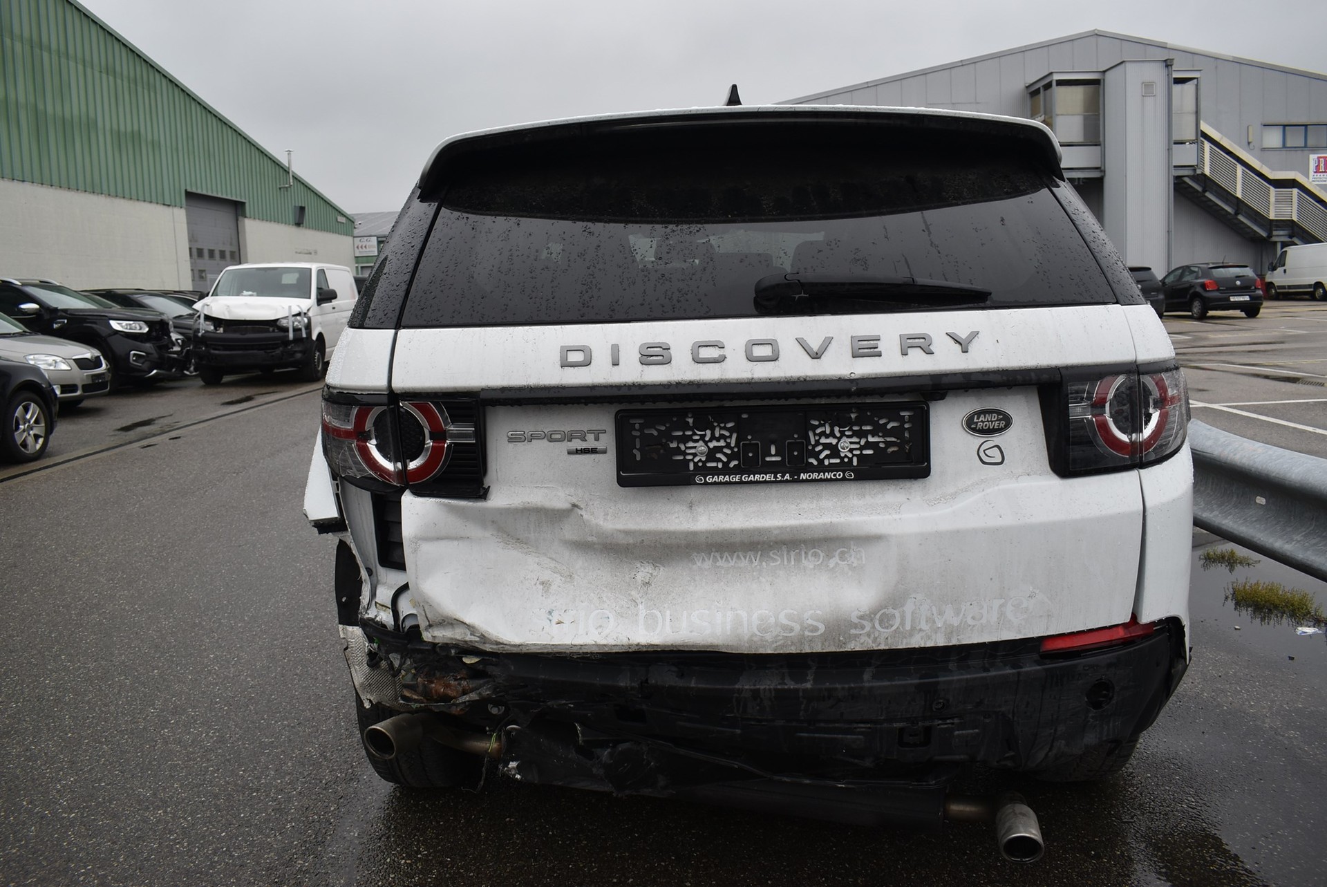LAND ROVER Discovery Sport 2.0 TD4 HSE-image-4
