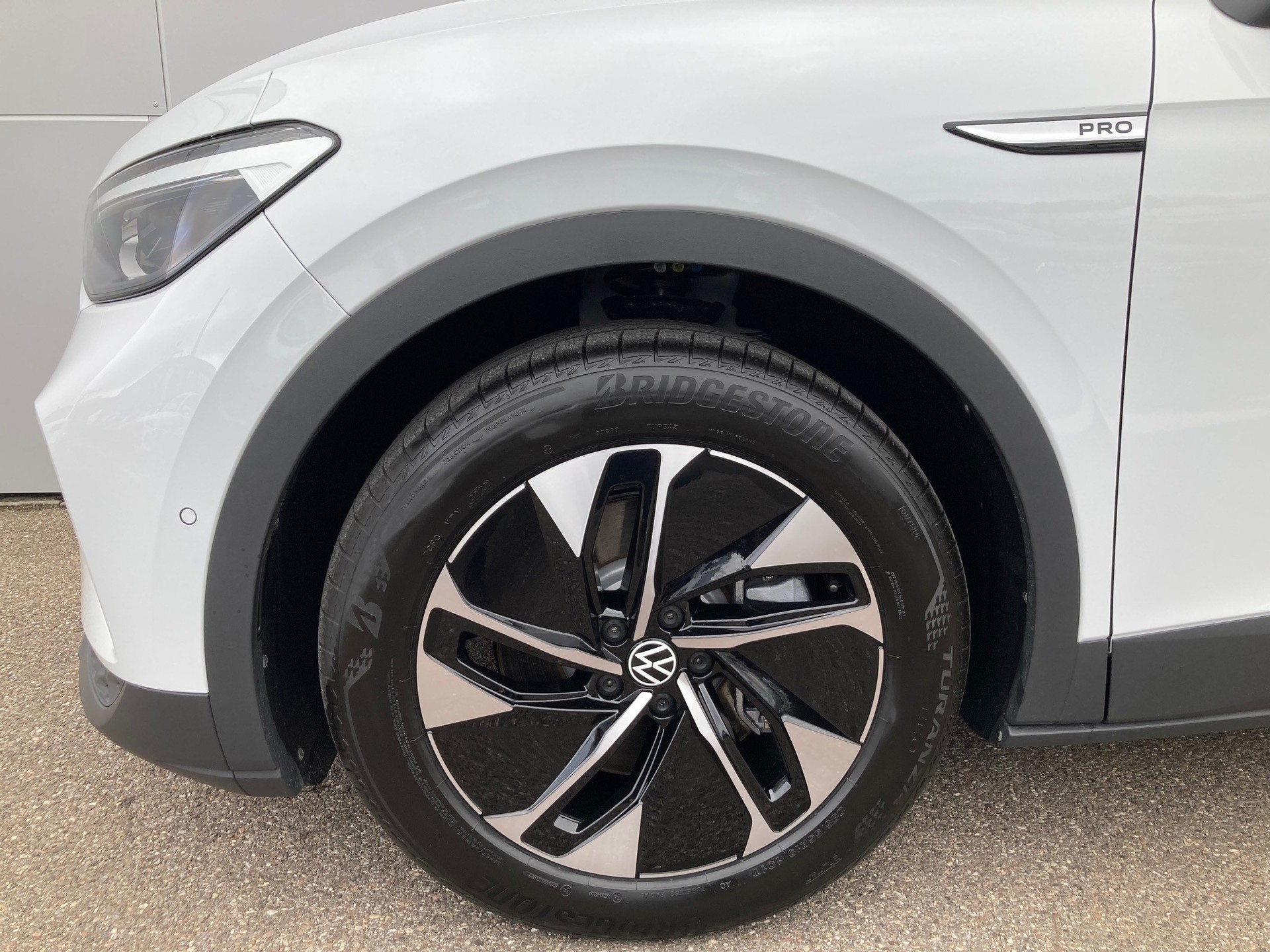 VW ID.4 Pro Performance 77 kWh Life Plus-image-6