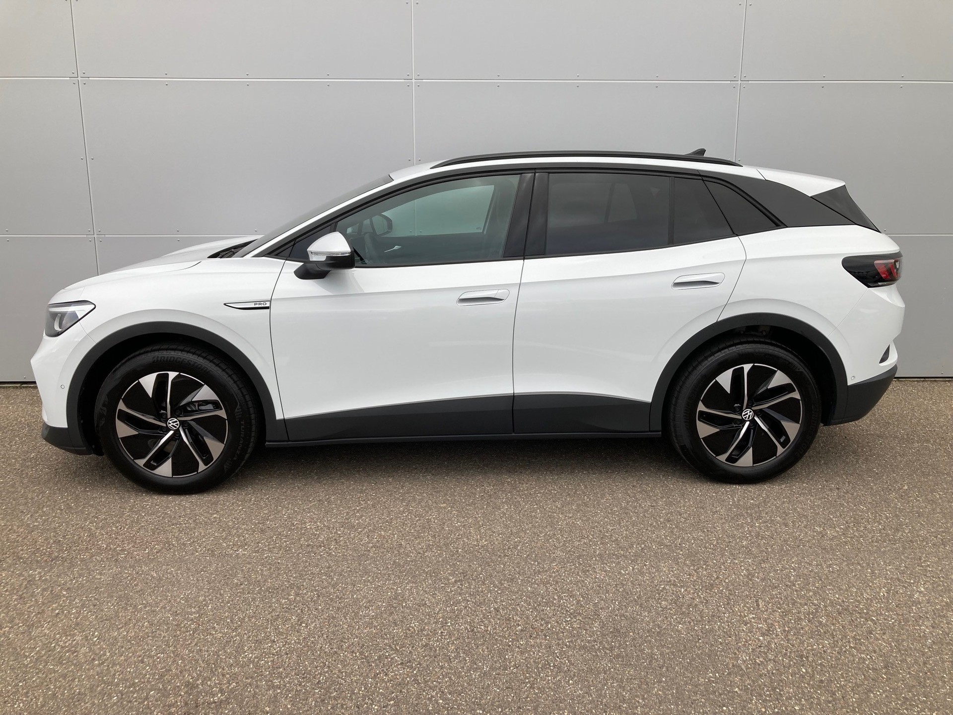 VW ID.4 Pro Performance 77 kWh Life Plus-image-1