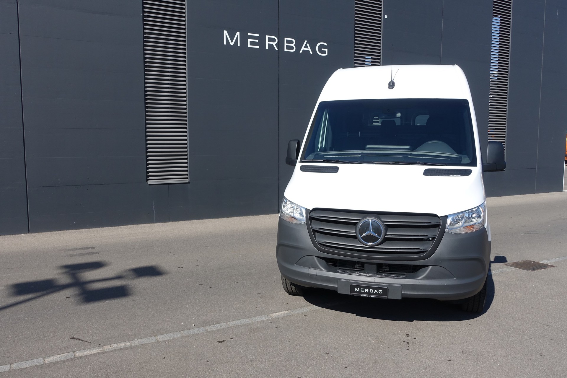 MERCEDES-BENZ eSprinter 312 47kWh Standard-image-1