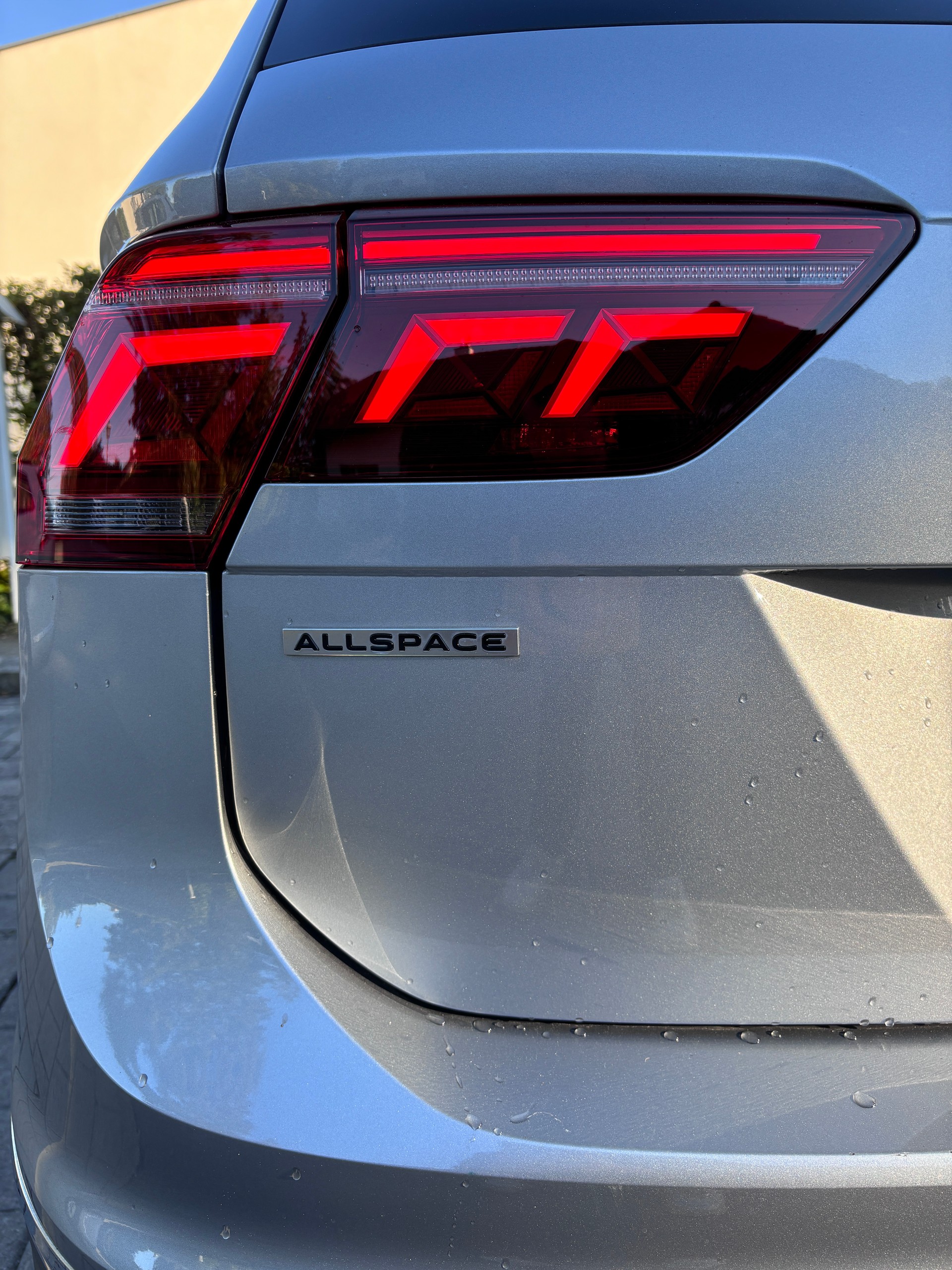 VW Tiguan Allspace 2.0TSI Elegance 4Motion DSG-image-4