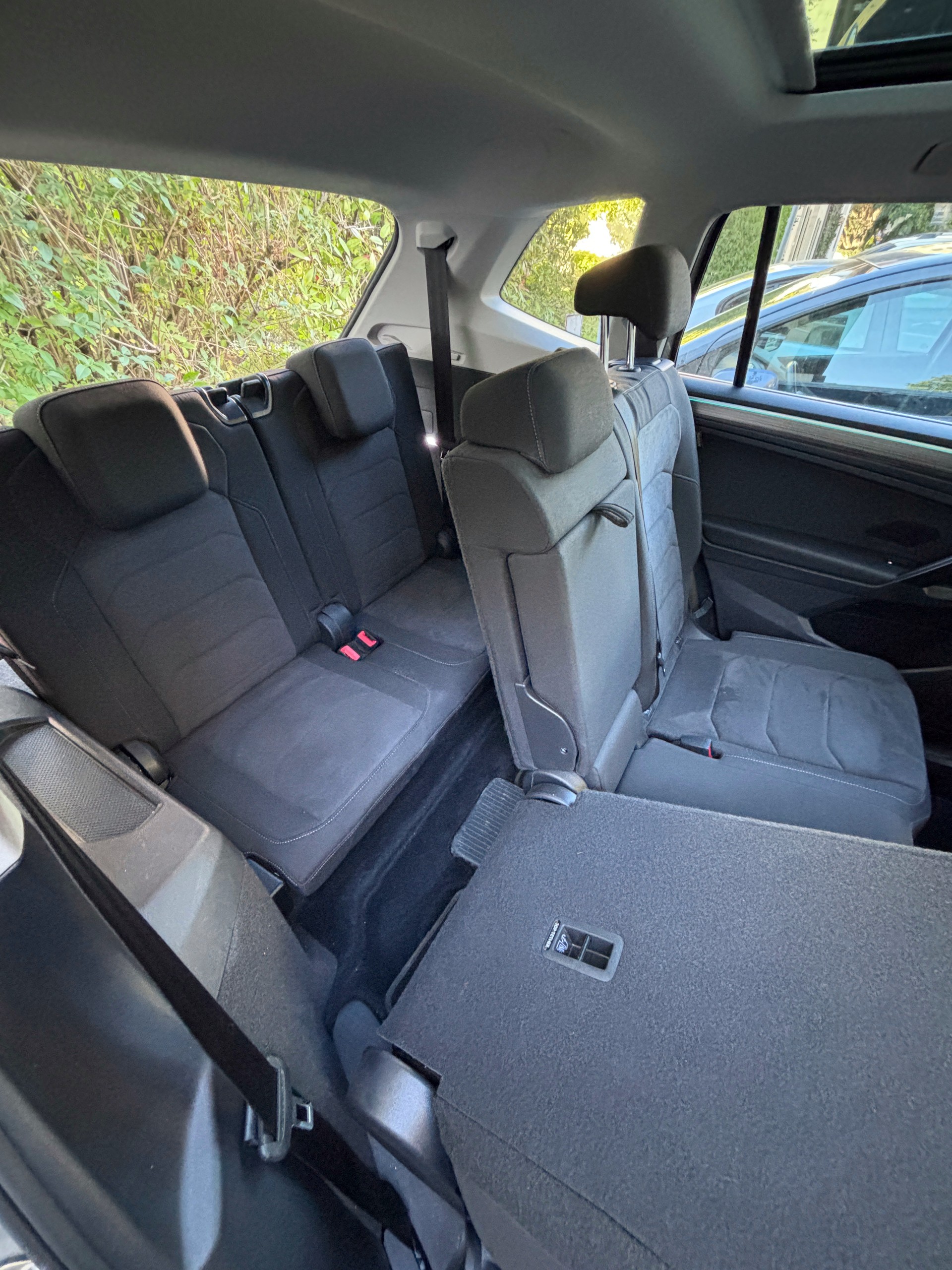 VW Tiguan Allspace 2.0TSI Elegance 4Motion DSG-image-15