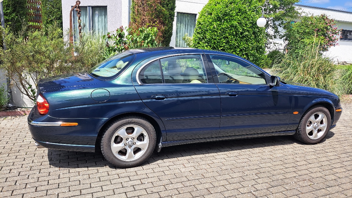 JAGUAR S-TYPE-image-1