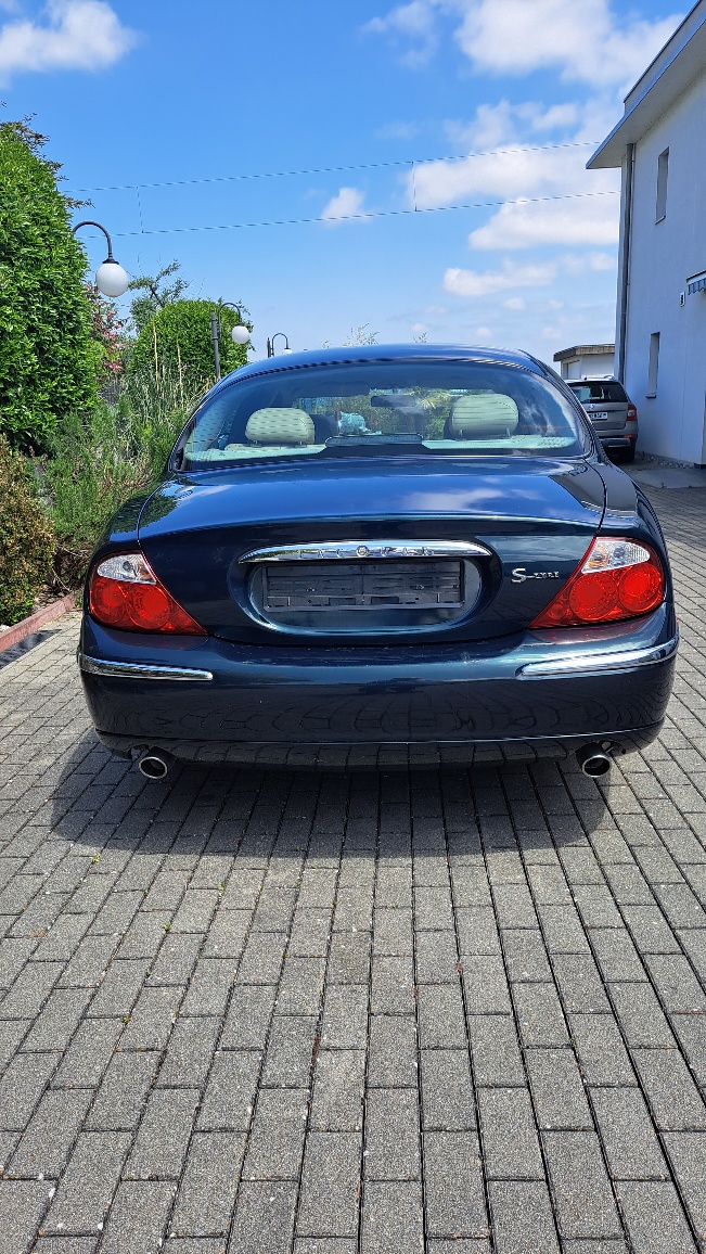 JAGUAR S-TYPE-image-2