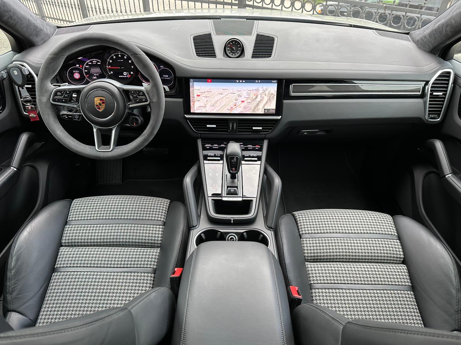 PORSCHE Cayenne Coupé-image-6