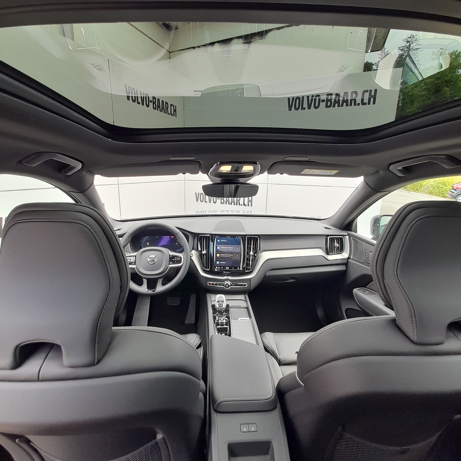 VOLVO XC60 2.0 T6 TE Plus Dark eAWD-image-14