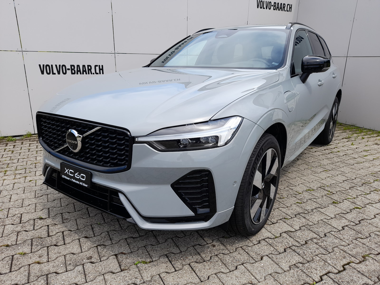 VOLVO XC60 2.0 T6 TE Plus Dark eAWD-image-0