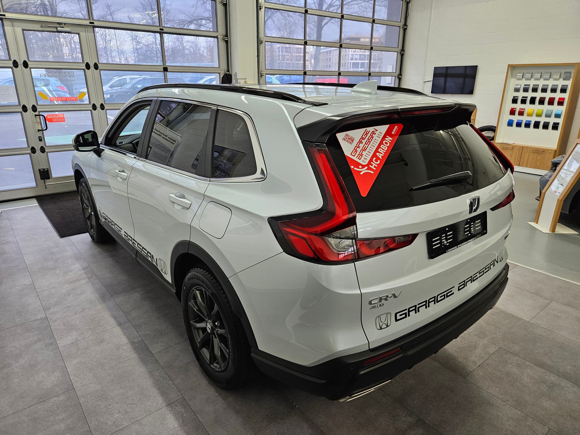 HONDA CR-V 2.0i MMD Hybrid Advance 4WD Automatic-image-5