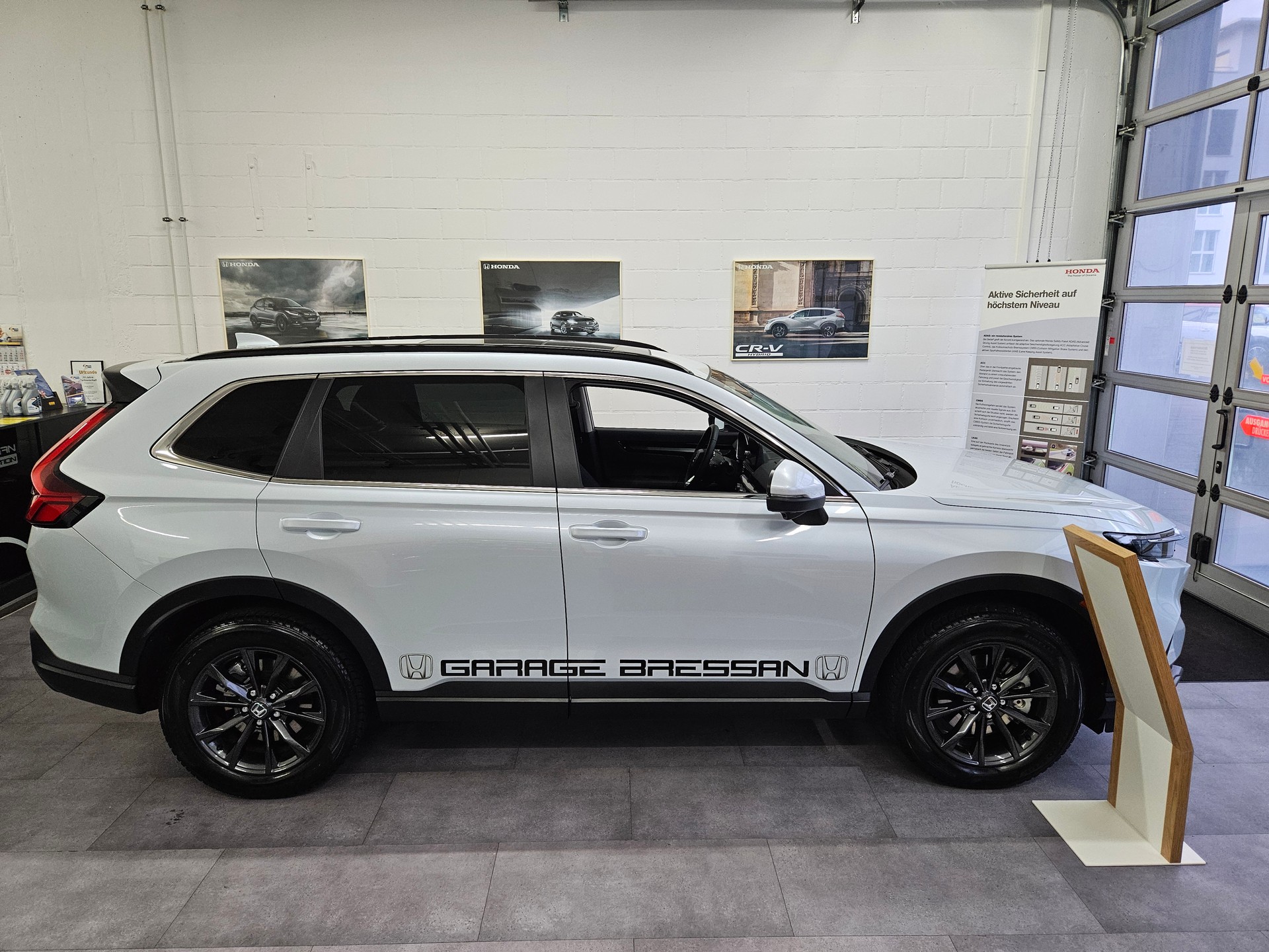 HONDA CR-V 2.0i MMD Hybrid Advance 4WD Automatic
