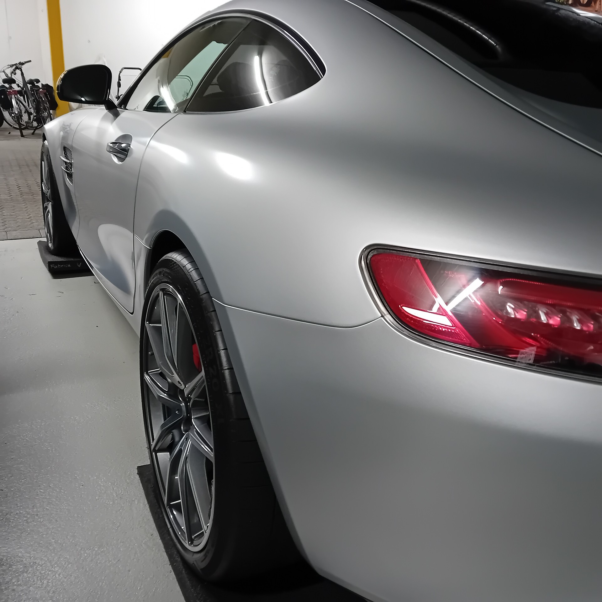 MERCEDES-BENZ AMG GT S Edition 1 Speedshift DCT-image-2