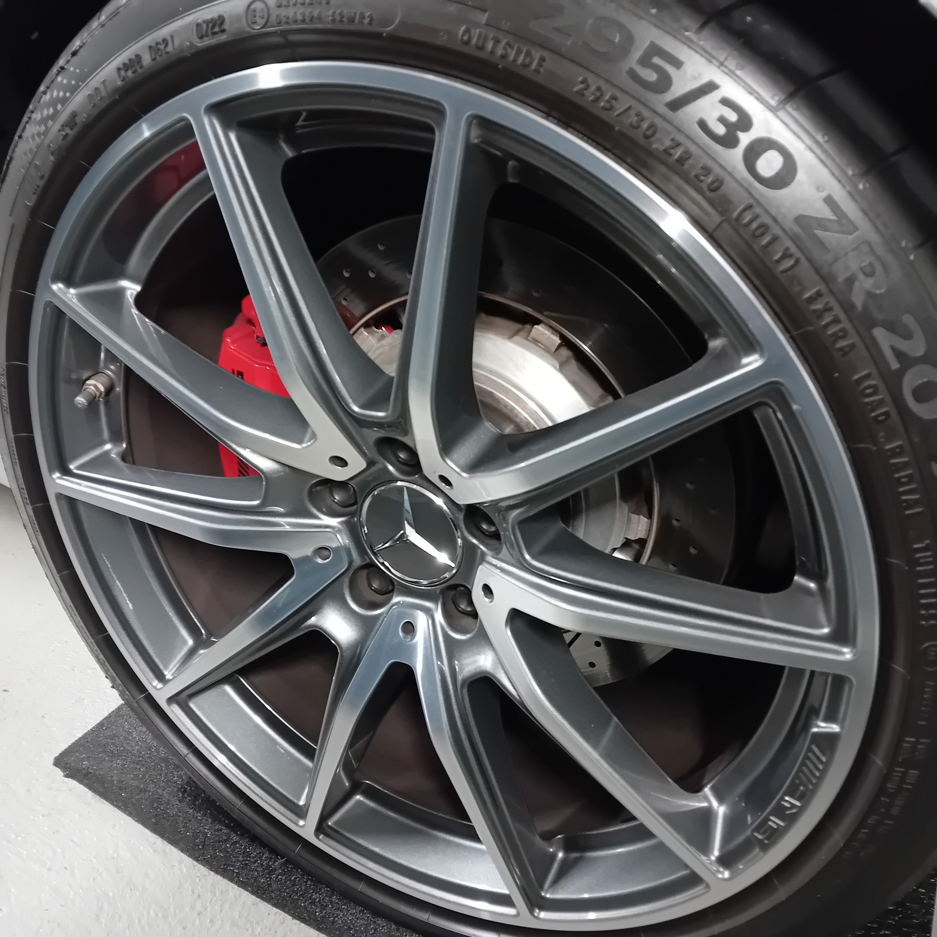 MERCEDES-BENZ AMG GT S Edition 1 Speedshift DCT-image-13