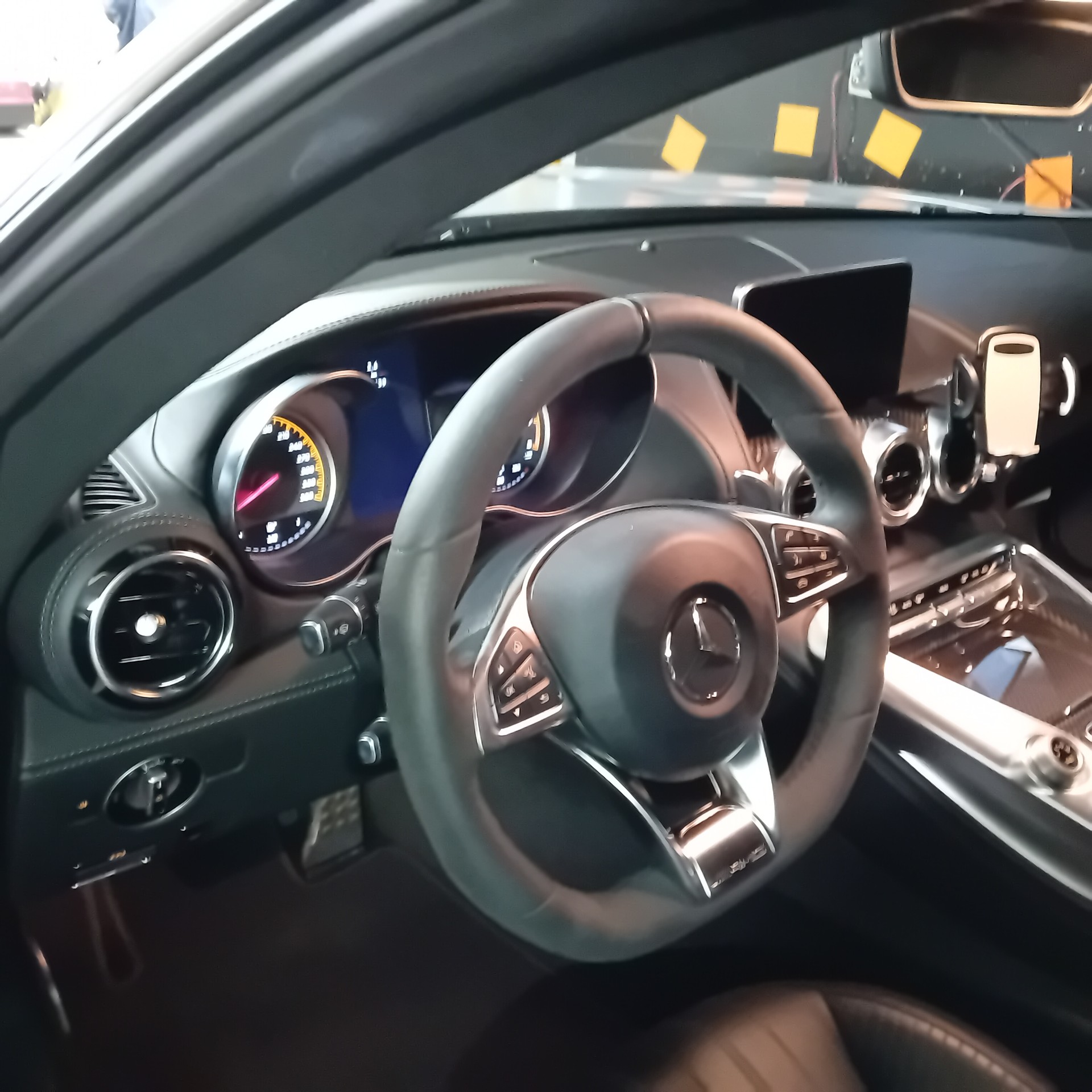 MERCEDES-BENZ AMG GT S Edition 1 Speedshift DCT-image-3