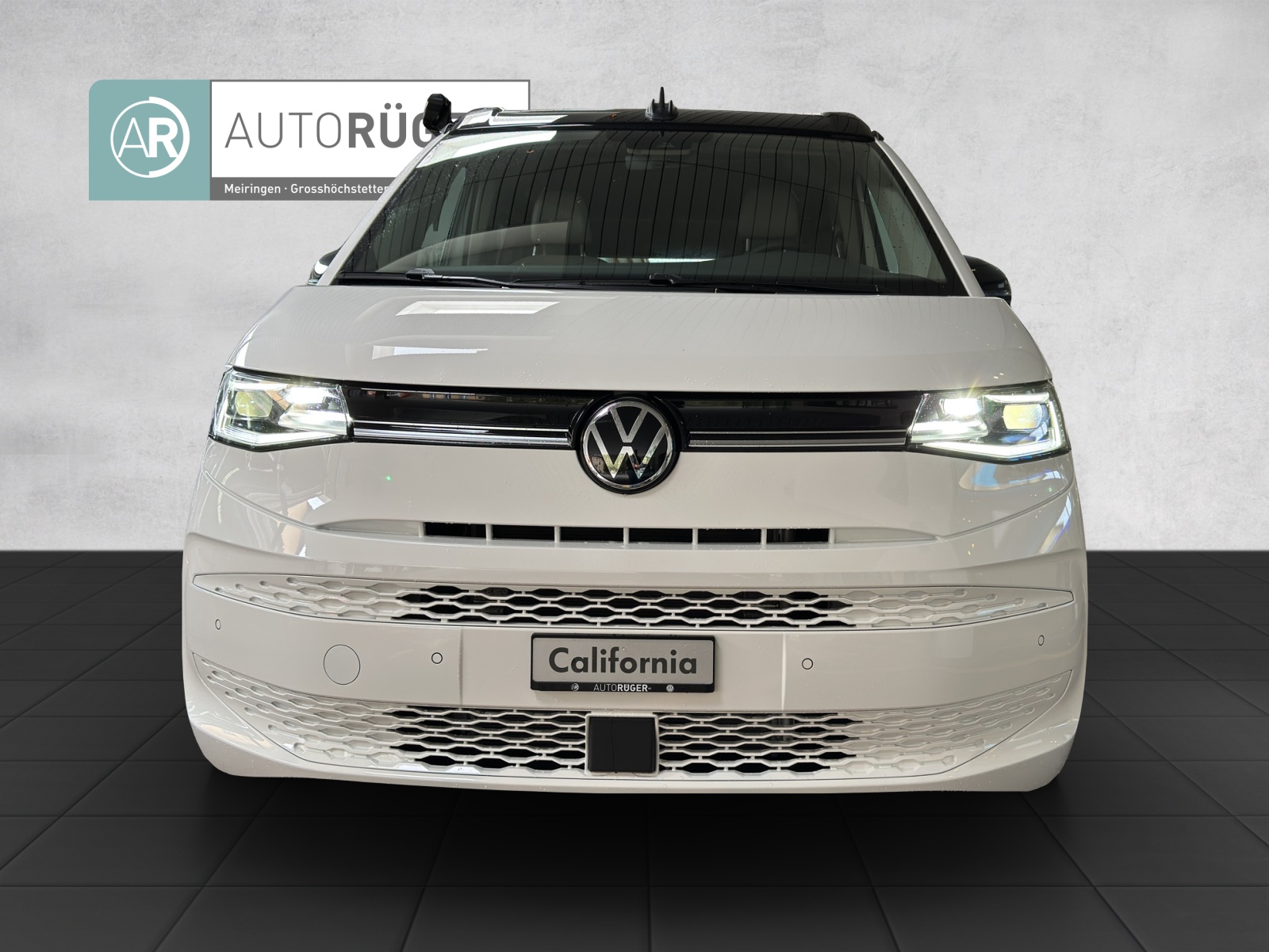VW California 2.0 TDI Beach Tour Liberty-image-1