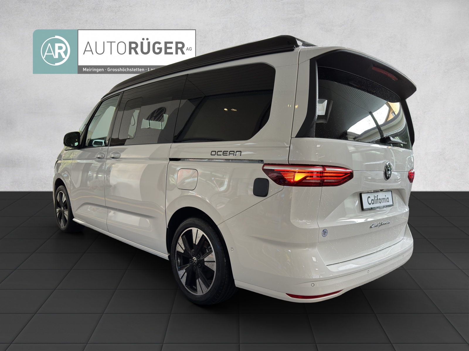 VW California 2.0 TDI Beach Tour Liberty-image-3