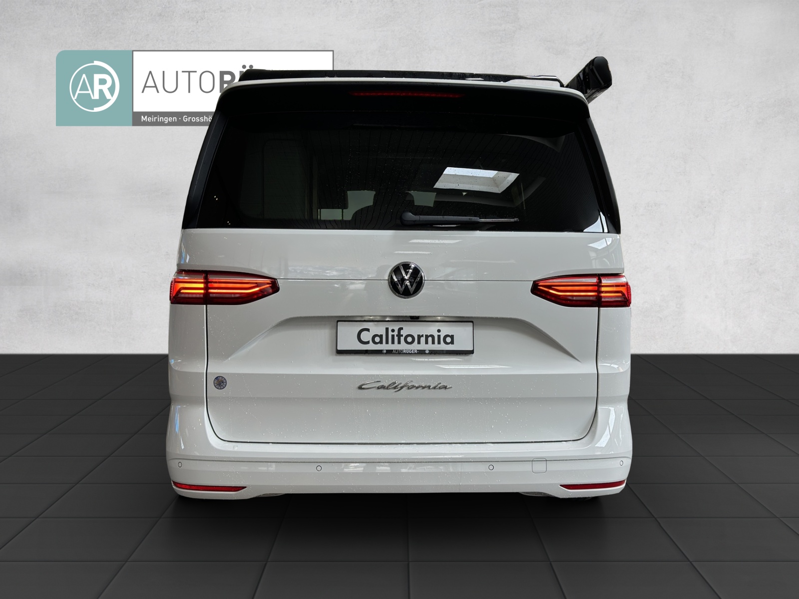 VW California 2.0 TDI Beach Tour Liberty-image-4