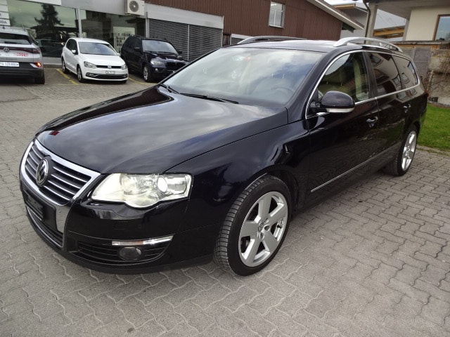 VW Passat Variant 3.2 V6 FSI Sportline 4Motion-image-0