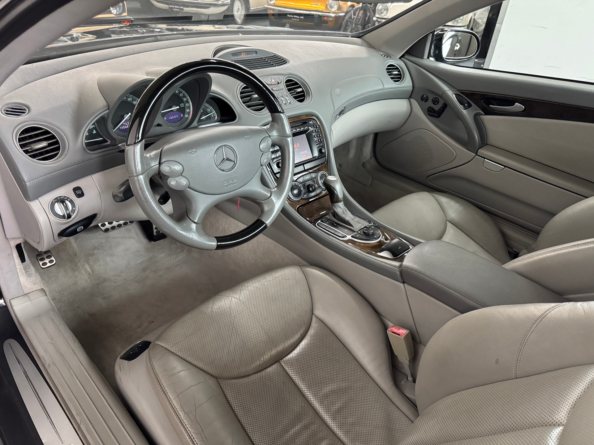 MERCEDES-BENZ SL 500 Automatic-image-12