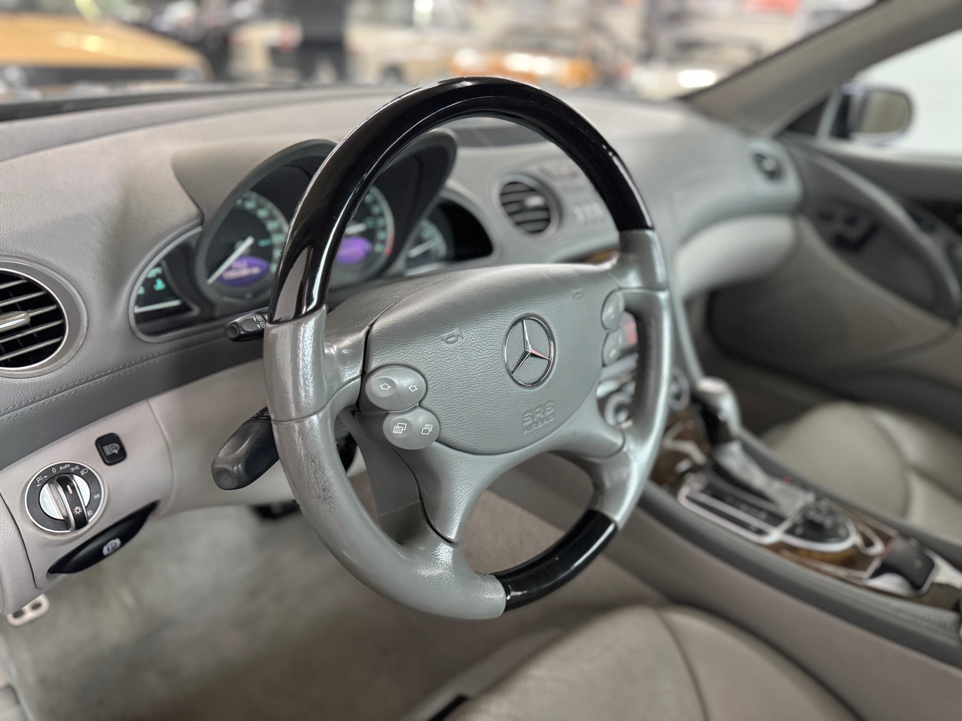 MERCEDES-BENZ SL 500 Automatic-image-11