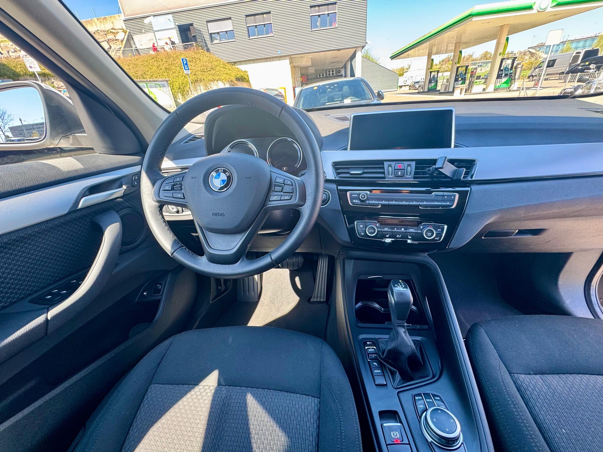 BMW X1 xDrive 25e Steptronic-image-7